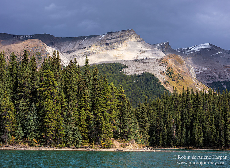 Maligne Lake