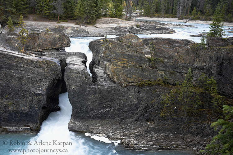 Natural Bridge, Kicking Horse River