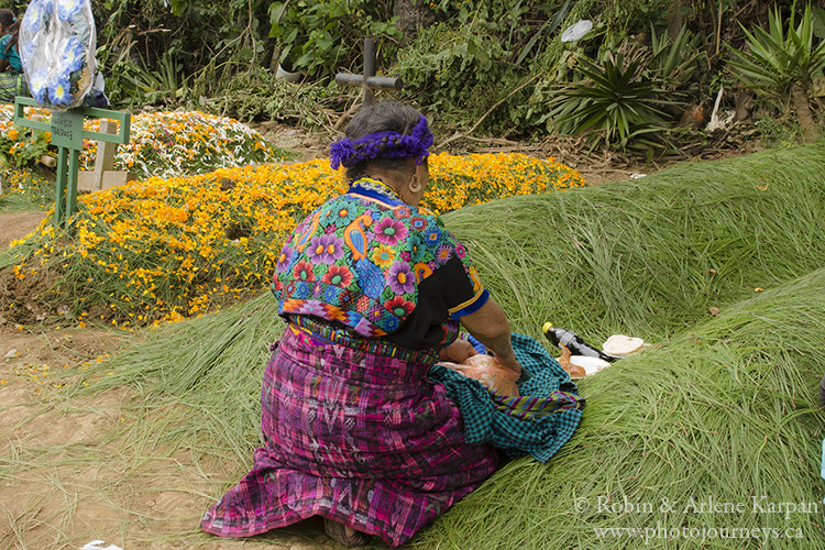 Sprucing up graves on November 1, Sumaongo, Guatemala